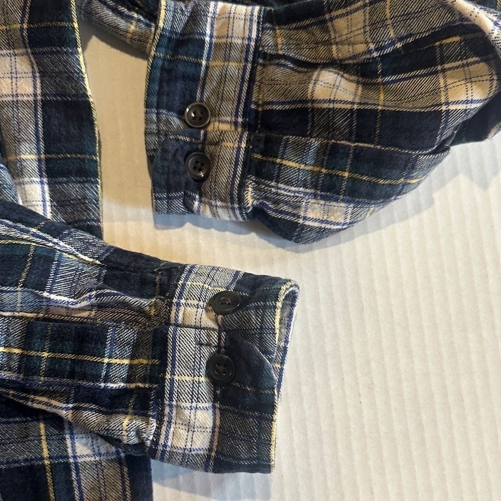 LL Bean relaxed fit Plaid Button-Up Shirt 100% cotton green navy and cream - Picture 8 of 9